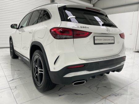 2023 Mercedes-Benz GLA Class  €32,995 thumbnail