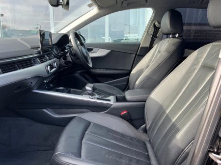 2023 Audi A4 - thumbnail 5