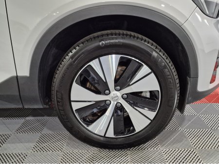 2022 Volvo XC40 T4 RECHARGE PLUS DARK AUTOMATIC **ONE OWNER / APPLE CARPLAY / BLIND SPOT ASSIST / CRUISE CONTROL / ELECTRIC BOOTLID / HEATED FRONT & REAR SEATS / REVERSE CAMERA / SAT NAV / WIRELESS PHONE CHARGING** €33,900 thumbnail