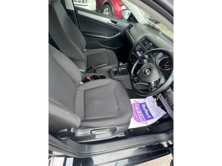 2017 Volkswagen Jetta - thumbnail 12