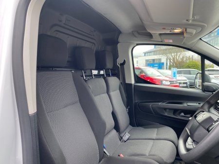 2024 Opel Combo  €20,950 thumbnail