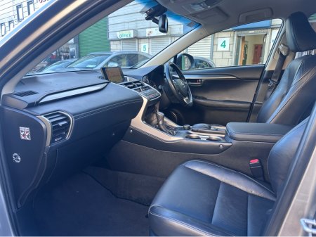 2015 Lexus NX 300 h - thumbnail 10