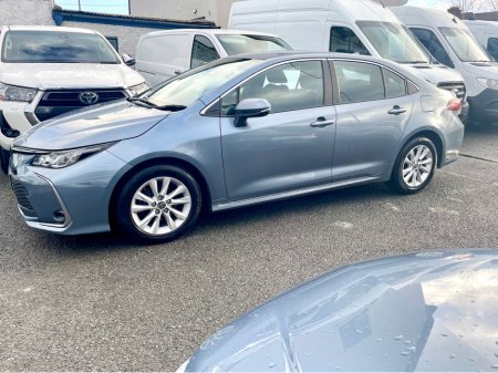 2023 Toyota Corolla LUNA SALOON 4DR AUTO 1.8 PETROL/ELECTRIC SELF CHARGING HYBRID €21,950 thumbnail
