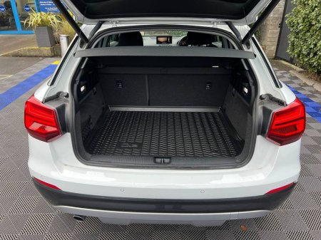 2018 Audi Q2 SPORT 1.0 TFSI AUTO // AMBIENT LIGHTING // APPLE CARPLAY/ANDROID AUTO // HEATED SEATS €20,950 thumbnail