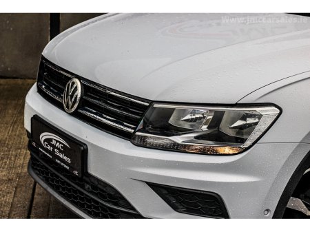 2018 Volkswagen Tiguan - thumbnail 3
