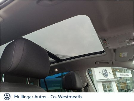 2024 Volkswagen Tiguan 2.0 TDI 150HP Elegance €42,950 thumbnail