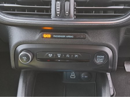 2022 Ford Focus TITANIUM 1.5TD 120BHP 8 SPEED AUTOMATIC €26,950 thumbnail