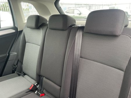 2021 Volkswagen Tiguan 2.0 TDI 122HP €24,975 thumbnail