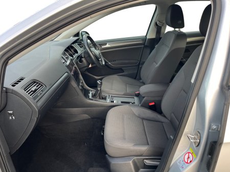 2019 Volkswagen Golf CL 1.6 TDI MANUAL 5SPEED 5DR 115HP 5 €18,900 thumbnail