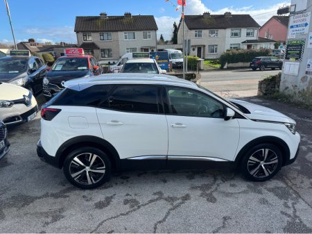 2019 Peugeot 3008 ALLURE 1.5 BLUE HDI 130 6 6.2 4DR €16,900 thumbnail