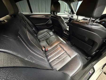 2019 BMW 5 Series - thumbnail 36