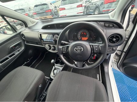 2019 Toyota Vitz - thumbnail 19