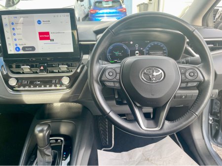 2023 Toyota Corolla LUNA SALOON 4DR AUTO 1.8 PETROL/ELECTRIC SELF CHARGING HYBRID €21,950 thumbnail