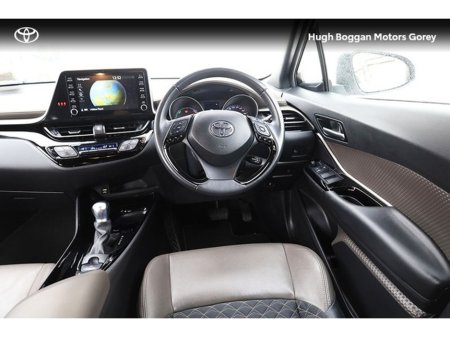 2022 Toyota C-HR HYBRID SOL 4DR AUTO €26,950 thumbnail