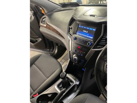 2017 Hyundai Santa Fe - thumbnail 10