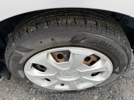 2013 Honda Insight - thumbnail 9