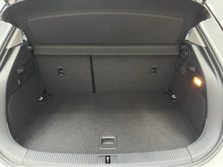 2016 Audi A1 2016 AUDI A1 TFSI 1.0 AUTOMATIC / CRUISE CONTROL / PARKING AID thumbnail