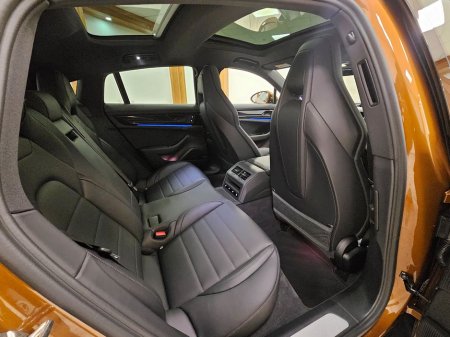 2025 Porsche Panamera SIMPLY STUNNING ! €139,950 thumbnail