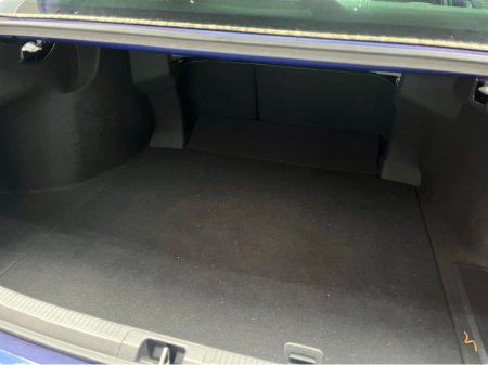 2019 Toyota Camry - thumbnail 8