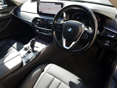 2023 BMW 5 Series - thumbnail 6