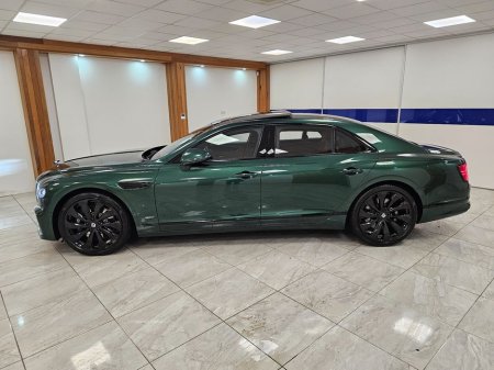 2022 Bentley Flying Spur V6 Hybrid Auto // Racing Green €164,950 thumbnail