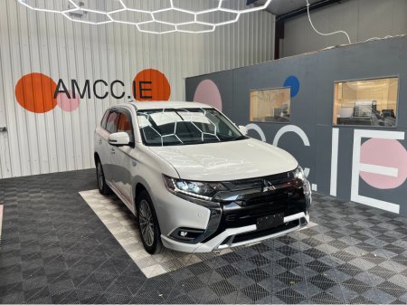 2020 Mitsubishi Outlander 2020 MITSUBISHI OUTLANDER PHEV 2.4L HYBRID / 70K KMS / CRUISE CONTROL, REVERSE CAMERA & MORE