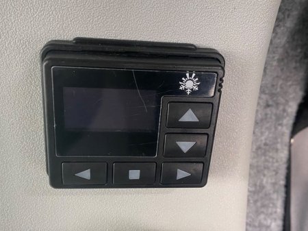 2018 Volkswagen Transporter - thumbnail 24