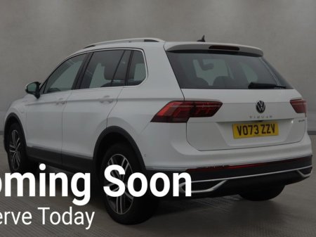 2023 Volkswagen Tiguan ELEGANCE 1.4 HYBRID * TOP SPEC * // OPENING PAN ROOF // HEATED SEATS // APPLE CARPLAY/ANDROID AUTO €29,750 thumbnail