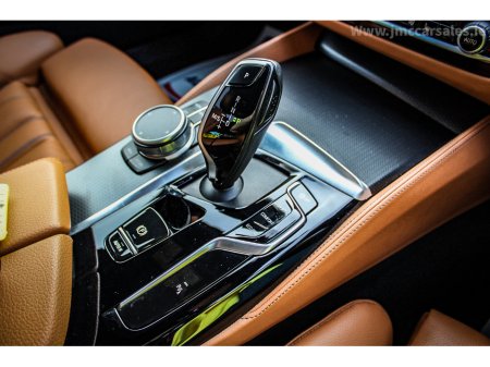 2021 BMW 5 Series - thumbnail 22