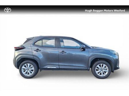 2025 Toyota Yaris Cross CROSS LUNA HYBRID €30,995 thumbnail