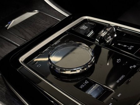 2024 BMW 7 Series - thumbnail 32