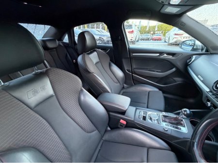 2016 Audi S3 - thumbnail 17