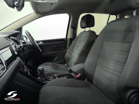 2019 Volkswagen Touran (192) HIGHLINE 2.0 TDI 150PS DSG AUTO 7 SEATER €27,495 thumbnail