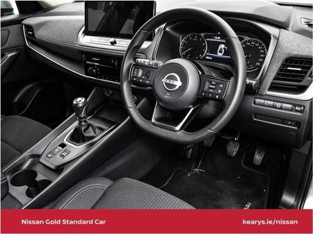 2026 Nissan Qashqai 1.3 PET MILD HYBRID SV thumbnail