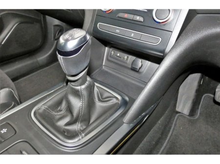 2017 Renault Megane - thumbnail 23