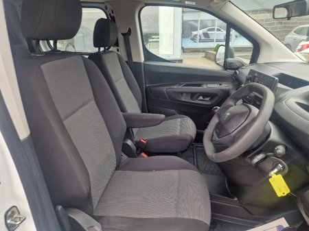 2020 Peugeot Partner - thumbnail 13