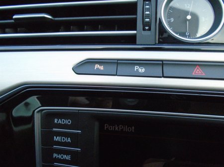 2016 Volkswagen Passat - thumbnail 13