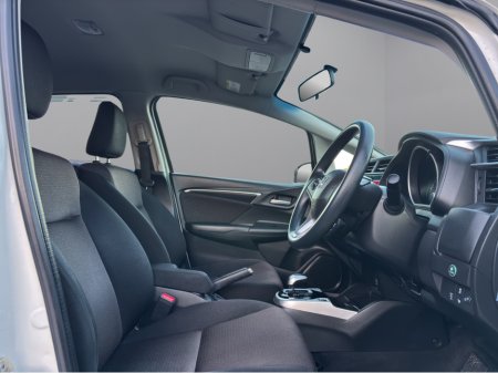 2016 Honda Fit - thumbnail 10