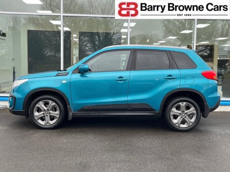 2019 Suzuki Vitara - view 4