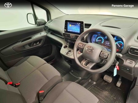 2025 Toyota Proace City - thumbnail 6