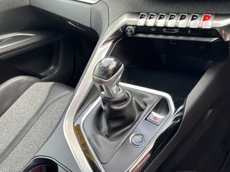 2018 Peugeot 5008 - thumbnail 7