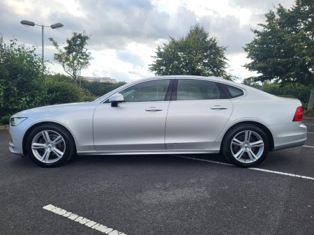 2021 Volvo S90  €25,999