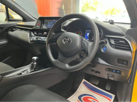 2018 Toyota C-HR - thumbnail 8