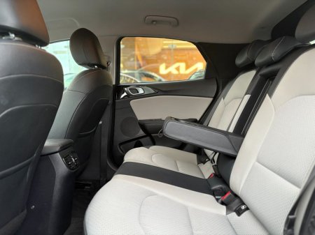 2021 Kia XCeed PHEV €21,995 thumbnail