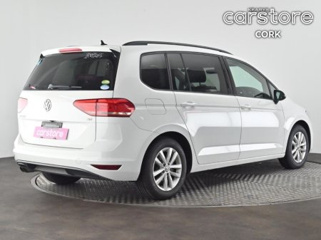 2016 Volkswagen Touran 1.4 TSI Auto €16,880 thumbnail
