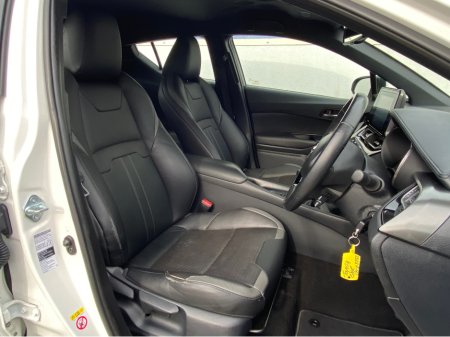 2017 Toyota C-HR 1.2T LUNA 5Dr FULL. BLACK LEATHER INTERIOR  Nct 1/27 €14,995 thumbnail