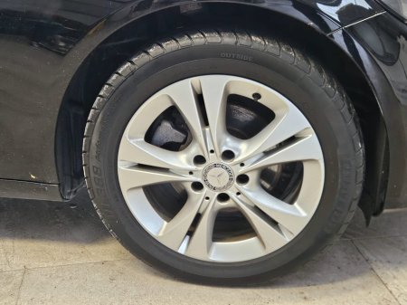 2015 Mercedes-Benz C Class - thumbnail 5