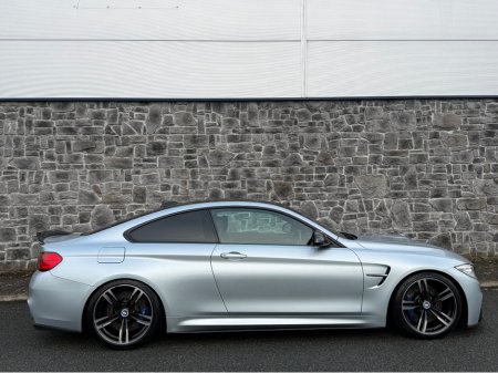 2016 BMW M4 - thumbnail 10