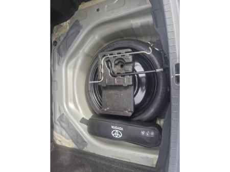 2017 Toyota Corolla - thumbnail 18