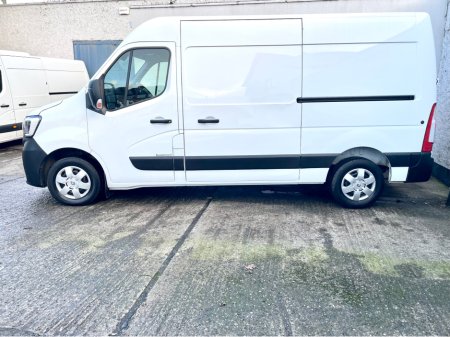 2023 Renault Master MM35 BUSINESS+ 2.3 BLUE DCI 135BHP MWB €18,000 thumbnail